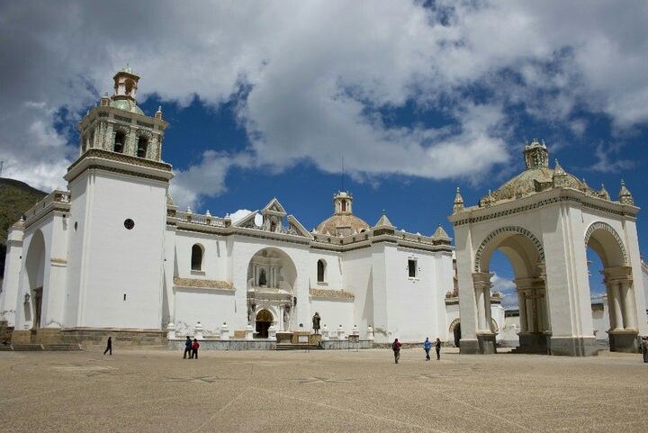 Padrão de Tomada na Bolívia - igreja