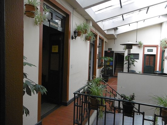 arthy's guesthouse second floor hallway