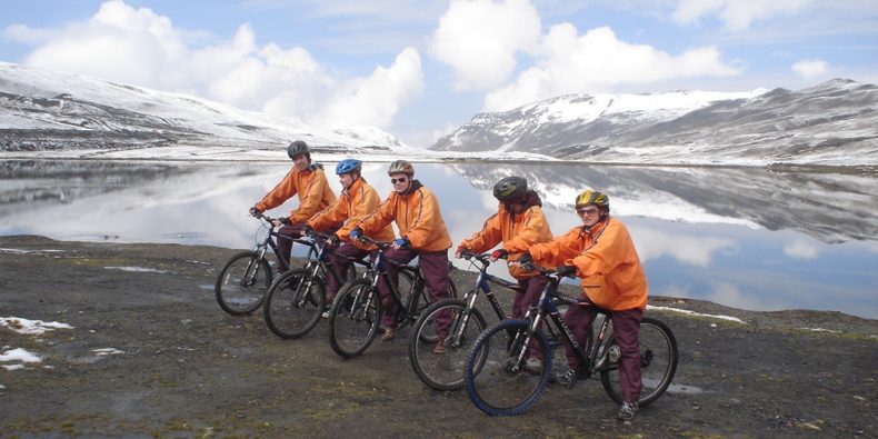 cyclists getting ready for death road bolivia